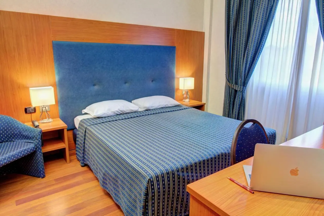 Hotel Mec Milan